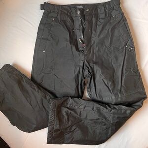 Boys/Girls Protection System black snow pants, size 10/12